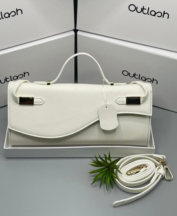 OUTLASH - Image 3